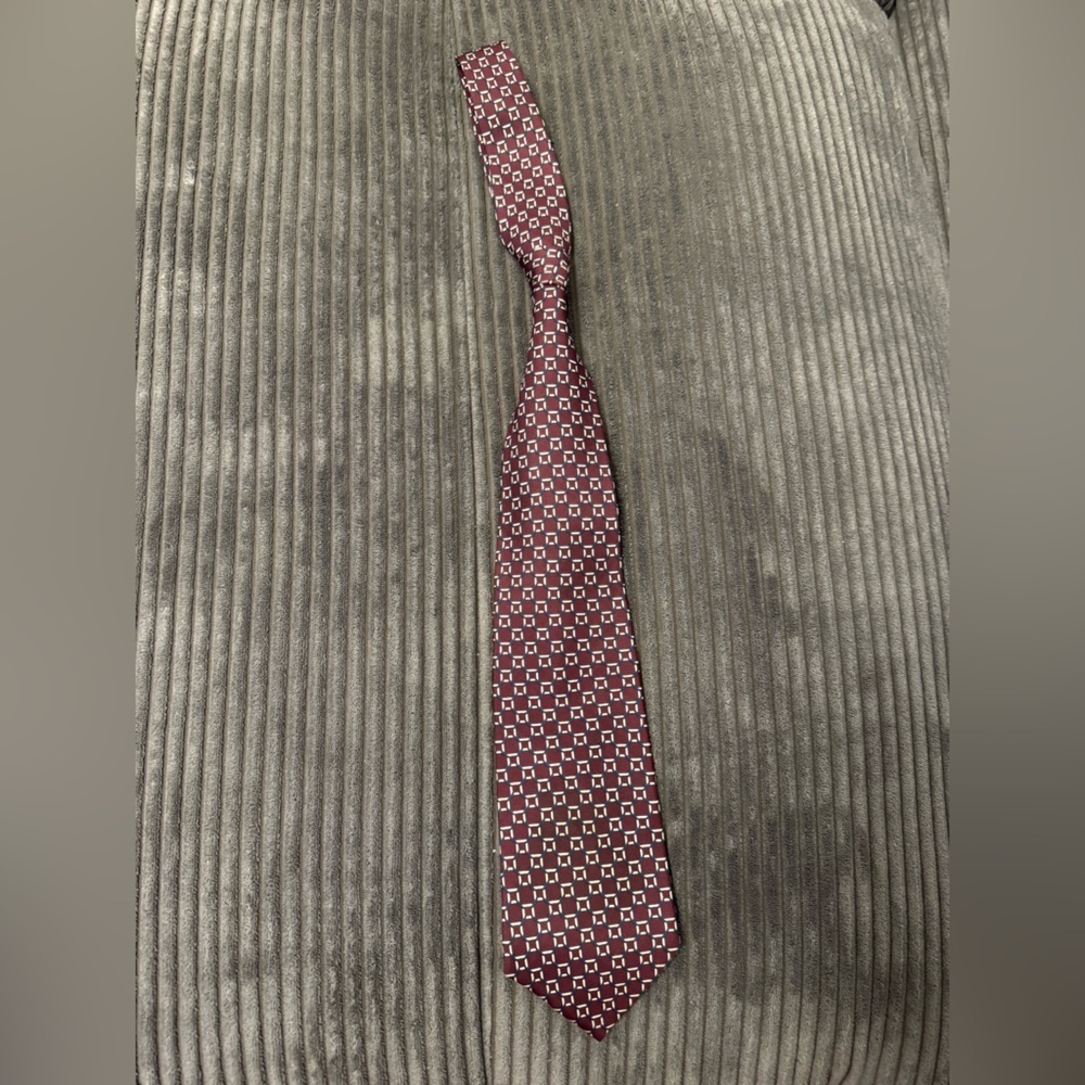 Classic Men's Burgundy Geometric Tie, 100% Silk